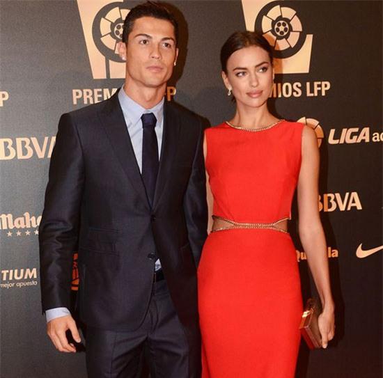 C. Ronaldo vẫn lẻ bóng còn Irina đã có bạn trai mới sau 8 tháng chia tay. Ảnh: Mirror.