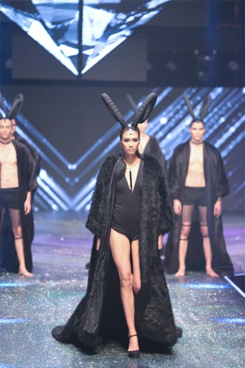 101 thời trang &#34;gây sốc&#34; tại cuộc thi Người mẫu Việt - 5