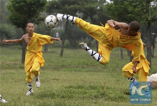 Trung Quốc lập đội bóng đá Thiếu Lâm