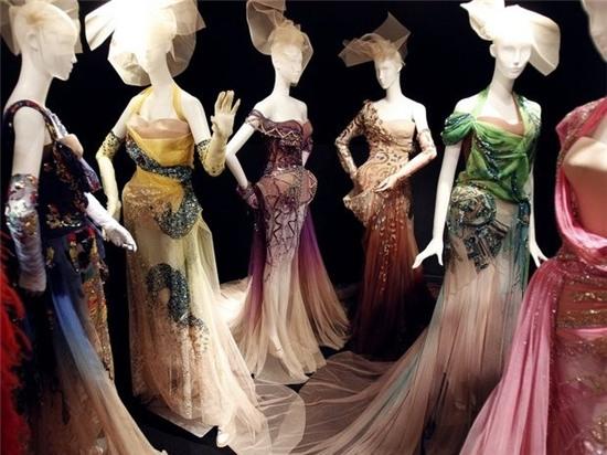 Bảo tàng Christian Dior (Pháp) lưu giữ những trang phục nổi tiếng nhất của Dior, Yves Saint Laurent, Marc Bohan và John Galliano.