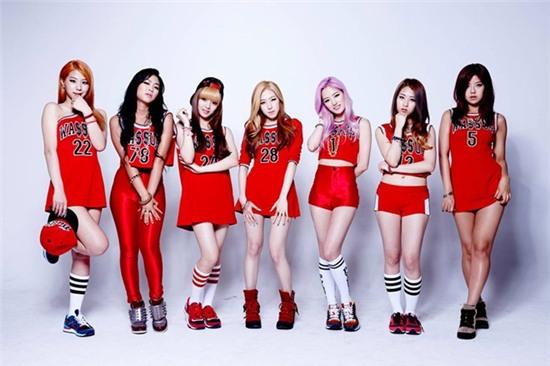 Nhóm gồm bảy thành viên nữ (Wooju, Jinju, Nari, Nada, Jiae, Sujin, và Dain) ra mắt dưới trướng của công ty Mafia Records vào tháng 10/2013 với single Wa$$up.