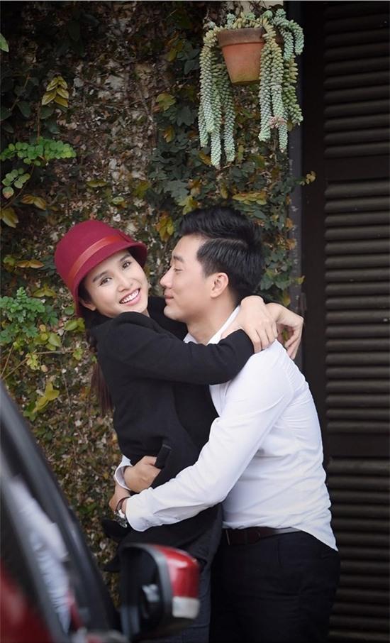 Khôi Trần: 'Nói tôi và Thảo Trang hẹn hò thì tội cô ấy quá'