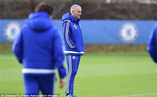 Chính thức: Chelsea sa thải Mourinho - Ảnh 3.