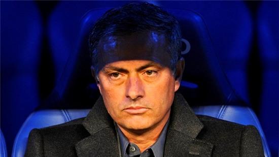 Ý đồ bán đứng Mourinho của cầu thủ Chelsea