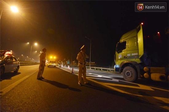 Xe giường nằm tông nhau trên cao tốc Nội Bài - Lào Cai, 2 vợ chồng tử vong - Ảnh 8.