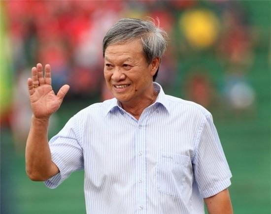 5 nhân vật gây tranh cãi nhất bóng đá Việt Nam năm 2015 - Ảnh 2.