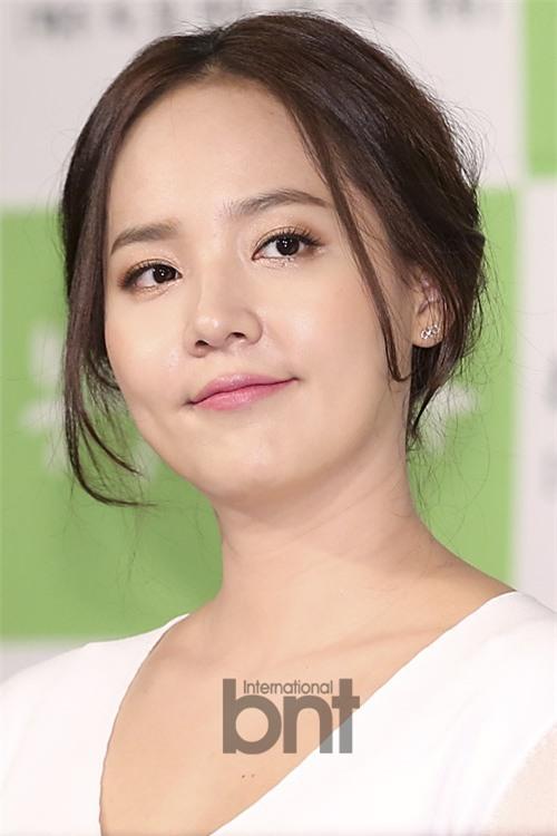 Nhan sắc ngày ấy - bây giờ của dàn mỹ nhân Hàn đẹp nhất thập niên 90 - Ảnh 31.