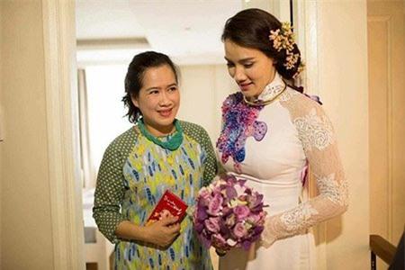 Nhà văn Thu Huệ, Trang Nhung