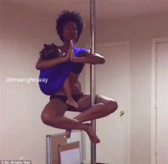 me-mua-cot-cho-con-bu