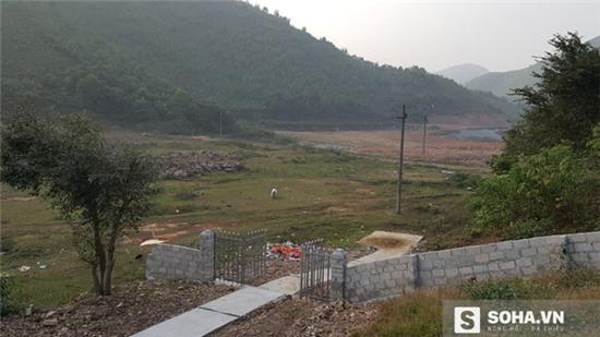 Toàn cảnh bãi rác Đá Mài, nơi có những hài nhi vắn số.