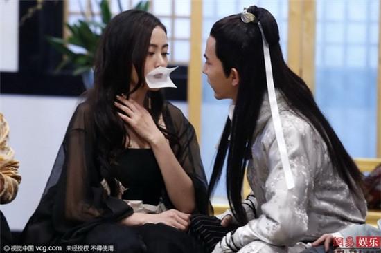 Cặp đôi “Bồng – Thịnh” gây sốt với màn hôn nhau qua tờ giấy mỏng - Ảnh 10.