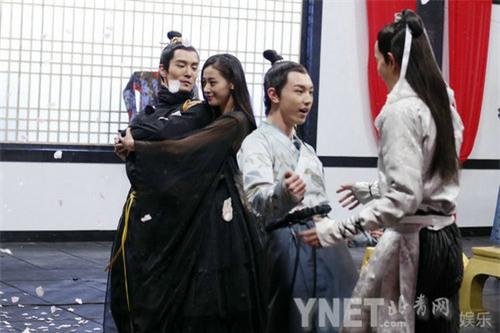 Cặp đôi “Bồng – Thịnh” gây sốt với màn hôn nhau qua tờ giấy mỏng - Ảnh 12.