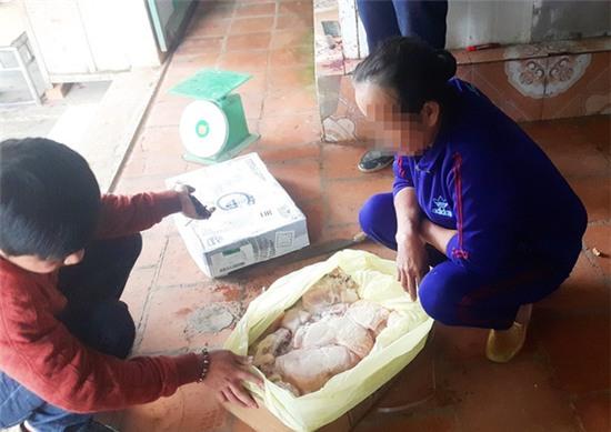 Giật mình gà ngoại ngon bổ rẻ hạn dùng… 2 năm - Ảnh 2.