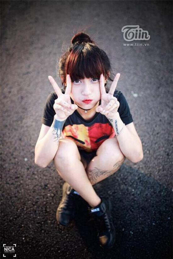 Cô bạn còn ghi dấu ấn bởi sự trẻ trung, nhí nhảnh.