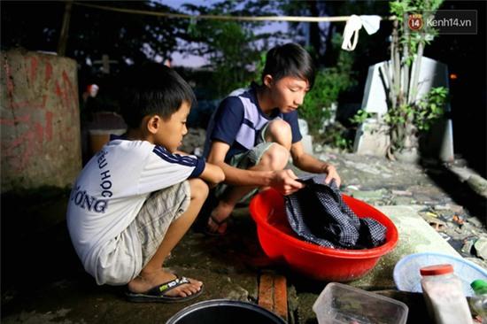 Bố bỏ đi, bốn mẹ con sống ở nghĩa trang lớn nhất Sài Gòn suốt 6 năm trời - Ảnh 8.