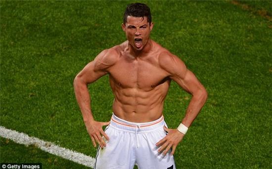 Cơ thể Ronaldo còn hoàn hảo hơn cả ảnh Photoshop - Ảnh 7.