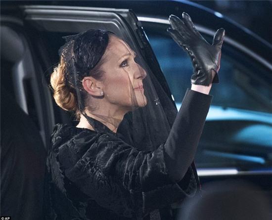 Celine Dion nghẹn ngào tiễn đưa chồng lần cuối