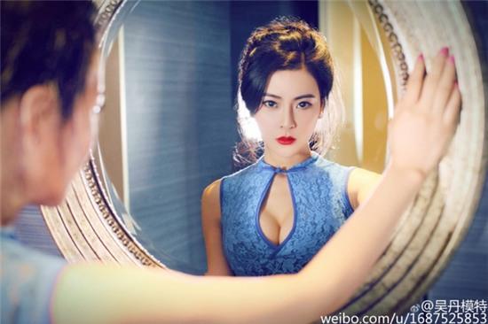 Chia sẻ về những sở thích cá nhân của mình, Ngô Đan cho biết cô thích xem phim, yêu du lịch, và đặc biệt là đam mê bơi lội.