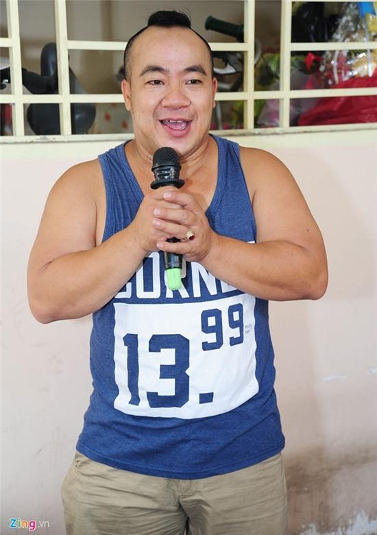 Tuấn Hưng đưa vợ con dự ngày giỗ của mẹ Hiếu Hiền