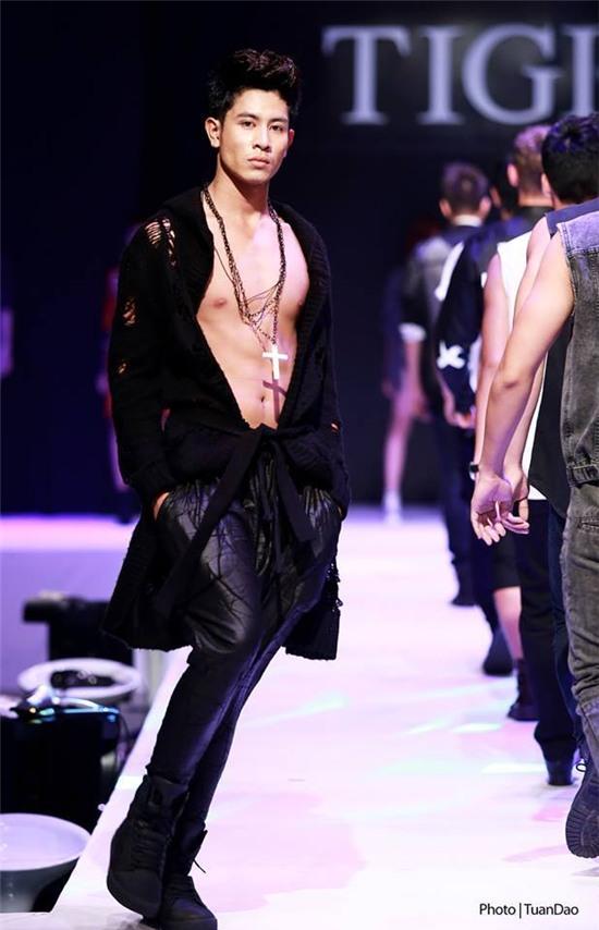 Trở thành người mẫu chuyên nghiệp cũng là mơ ước của chàng trai sinh năm 92 này.