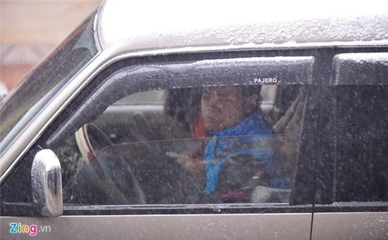 Tắc đường 10 km vì đoàn xe lên Sa Pa ngắm tuyết