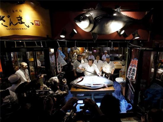 Chợ cá lớn nhất thế giới ở Nhật