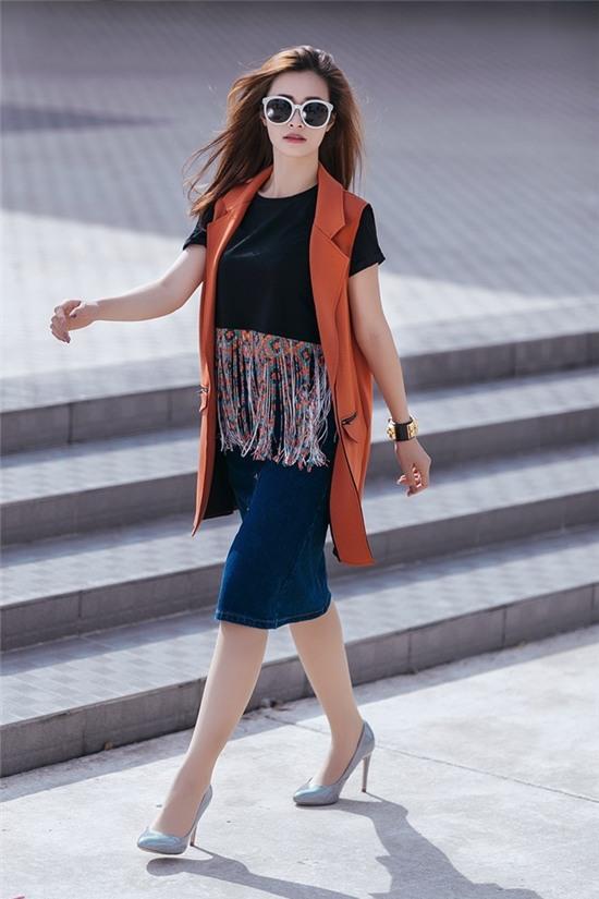 Đông Nhi tự hào là ca sĩ duy nhất trong danh sách Forbes