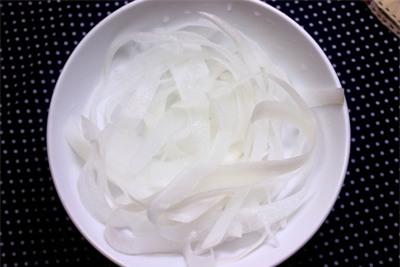 mut-cu-cai-vi-sua-tuoi-thom-ngon-don-tet-1