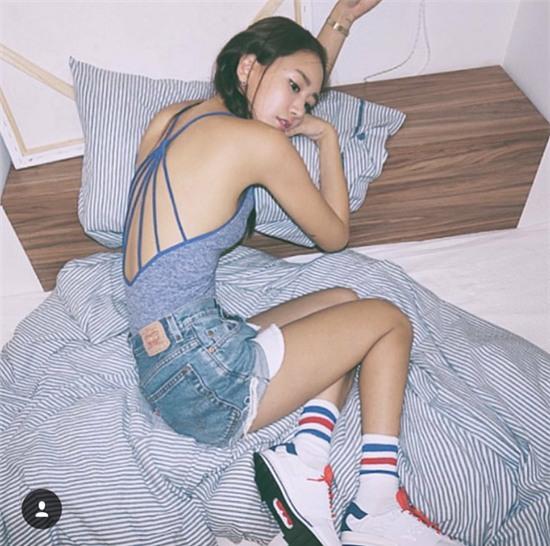 Giới trẻ Hàn Quốc và Thái Lan đều mê mệt vòng 2 của cô DJ này - Ảnh 15.