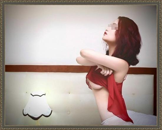 Bóc mẽ sở thích khoe thân gây sốc của nhiều cô gái