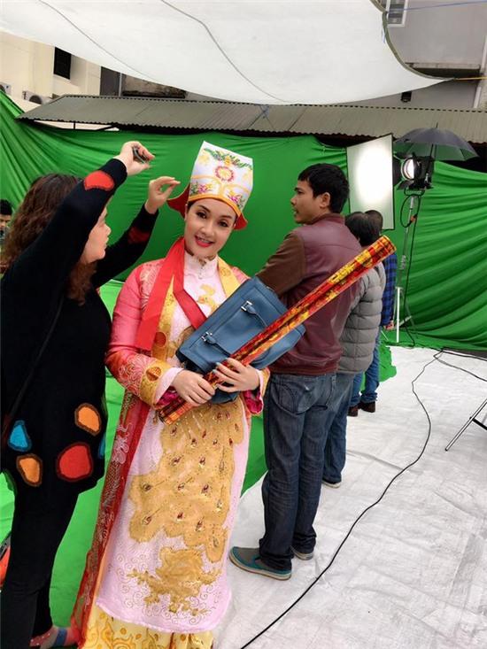 Nghệ sĩ hài Vân Dung gấp rút chuẩn bị ghi hình cho Gặp nhau cuối năm - Táo quân năm Bính Thân