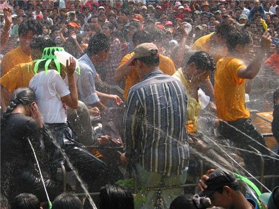 Phong tục đón năm mới độc đáo ở các quốc gia châu Á