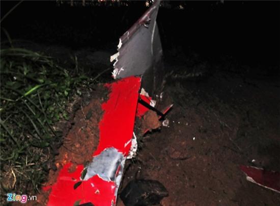 Xe chở khách về Tết lao xuống vực, 30 người bị thương