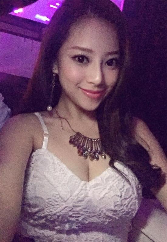 Mỹ nữ thổi saxophone siêu vòng 1 gây sốt Trung Quốc - Ảnh 6.