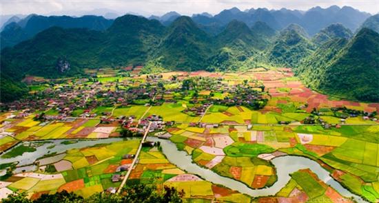 7-thung-lung-dep-nhu-tranh-o-viet-nam-nen-ghe-dip-tet-3