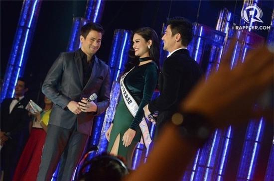 Tân hoa hậu Hoàn vũ vướng nghi vấn hẹn hò tài tử điển trai