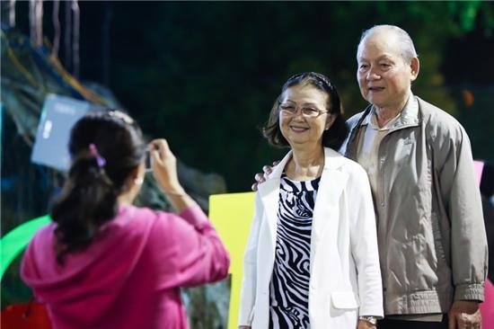 Rộn ràng khai mạc hội hoa xuân Tao Đàn