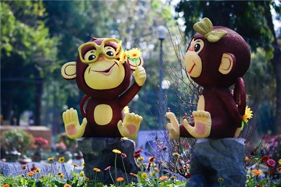 Rộn ràng khai mạc hội hoa xuân Tao Đàn