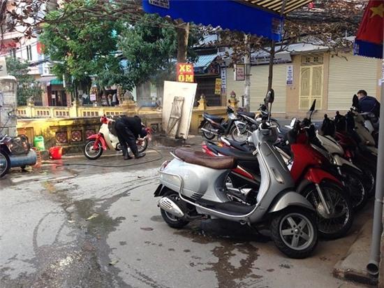 Ngày cuối năm: Rửa xe, làm đẹp đua nhau “chặt chém”