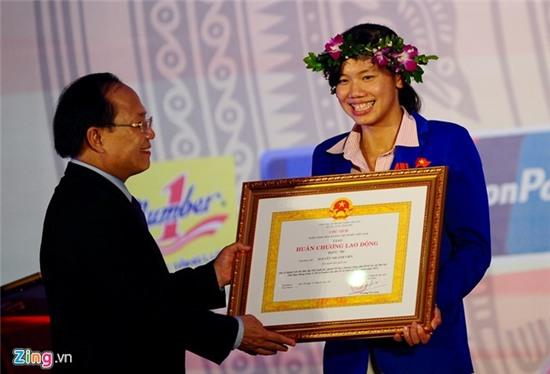 Ánh Viên kiếm 2 tỷ, tiêu chỉ 10 triệu đồng