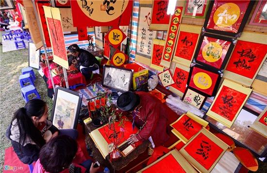 Nhộn nhịp xin chữ đầu năm mới