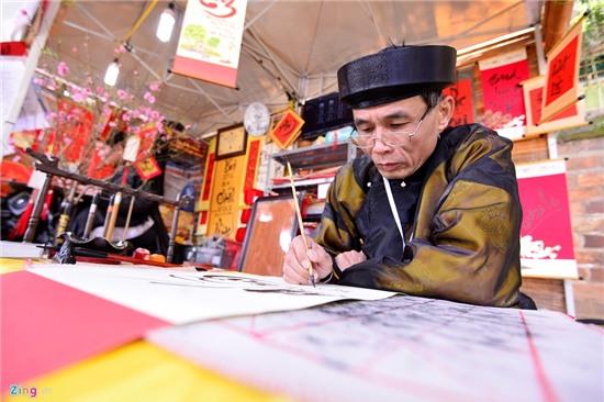 Nhộn nhịp xin chữ đầu năm mới