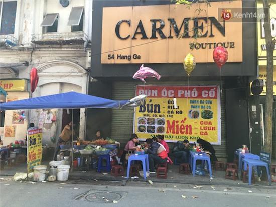 Tết này Người Hà Nội tha hồ ăn hàng ở phố cổ mà không hề bị chặt chém - Ảnh 11.