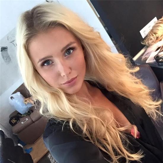 Valentine này, trai đẹp Marco Reus đã không còn cô đơn - Ảnh 8.