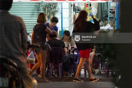 Trường Giang - Nhã Phương diện đồ đôi, ôm hôn nhau xóa tan tin đồn rạn nứt - Ảnh 11.