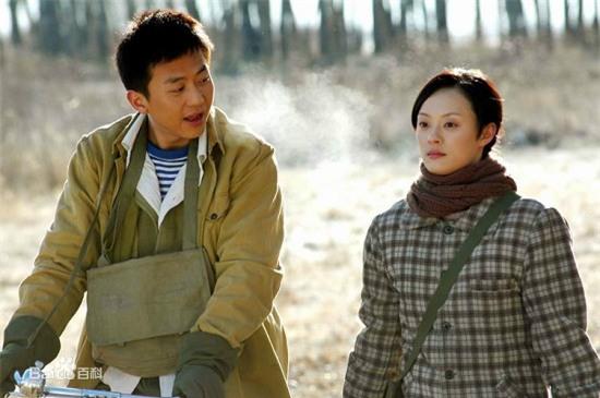 Bốn mối tình đáng ngưỡng mộ từ màn ảnh ra đời thật của sao Hoa ngữ - Ảnh 4.