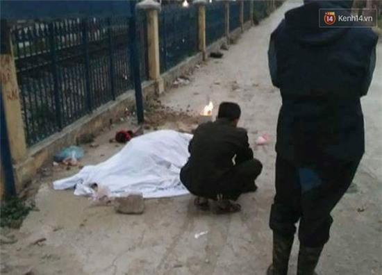 Hà Nội: Con dâu chở mẹ chồng băng qua đường sắt bị tàu tông tử vong - Ảnh 1.