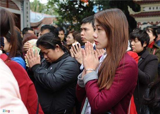 Chen chúc lễ phủ Tây Hồ trong ngày đầu đi làm