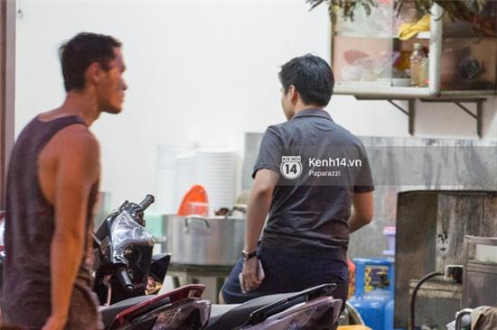 Bắt gặp Midu và Phan Thành quấn quýt nhau cực tình cảm trong quán ăn - Ảnh 4.