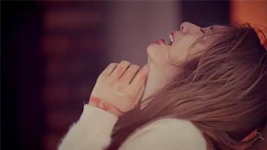 Cô gái phải chịu đựng sự hành hạ của gia đình chồng vì không đáp ứng được đòi hỏi về của hồi môn. (Ảnh minh họa)